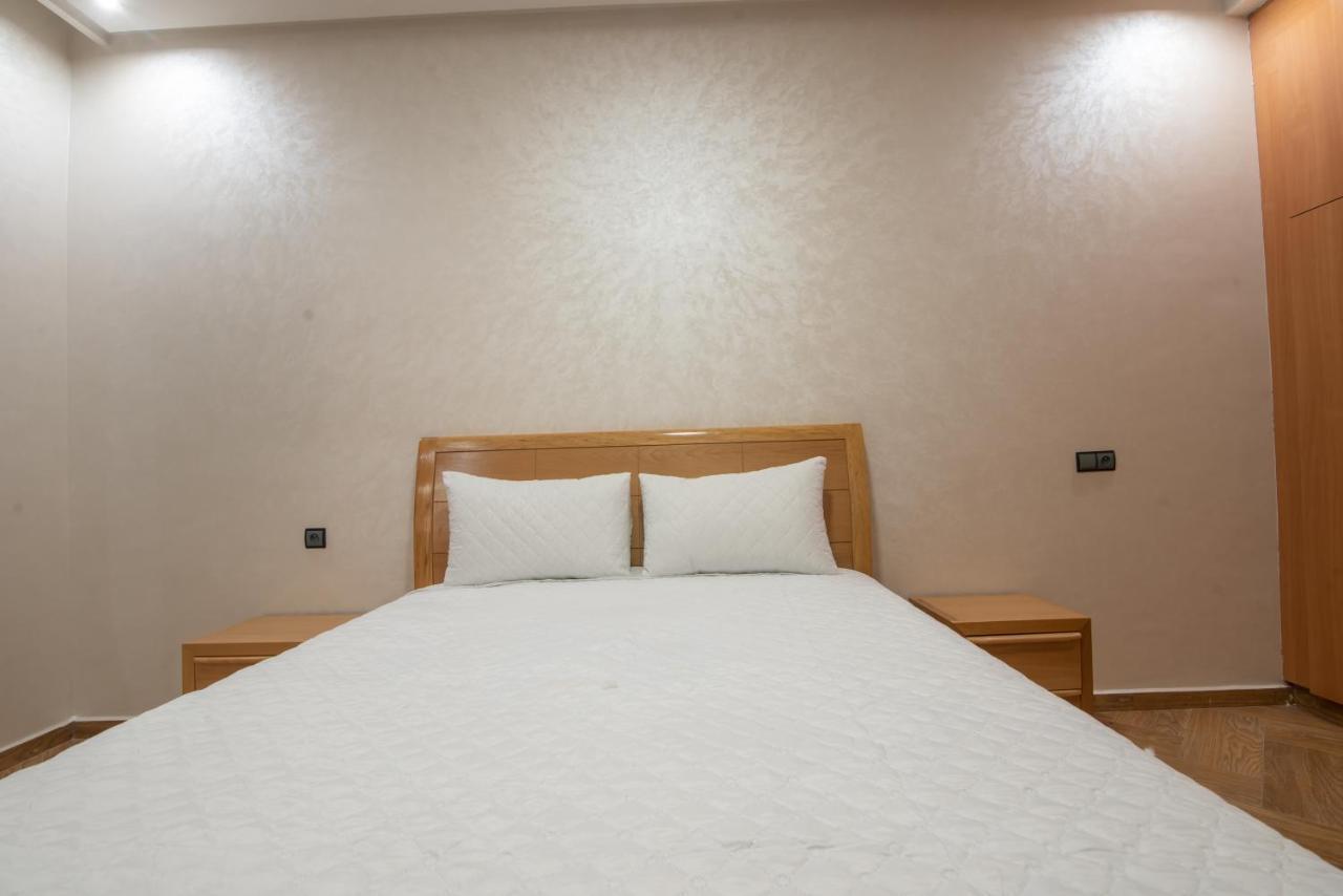 Adam's Apartments: Beach-near Downtown With Fiber Optic Wi-fi Apartment